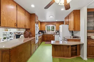 618 Elmwood Dr, Davis, CA 95616 - Photo 22