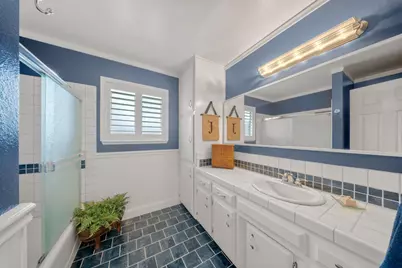 2320 E Canal Drive, Turlock, CA 95380 - Photo 18