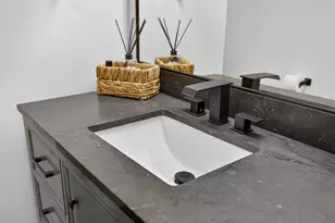 27 Park W Ct, Sacramento, CA 95831 - Photo 12