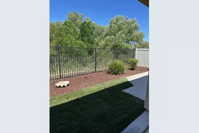 1050 Pacifico Lane, El Dorado Hills, CA 95762 - Photo 6