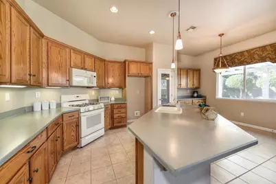 2625 Emerald Bay Lane, Elk Grove, CA 95758 - Photo 8