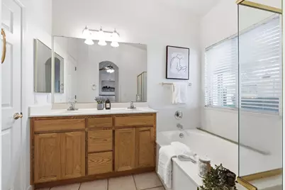 1131 Meadowbrook Court, Manteca, CA 95336 - Photo 12