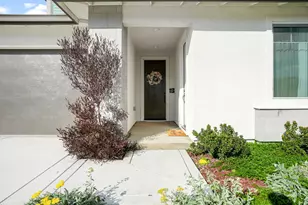 16283 Brownstone Ave, Lathrop, CA 95330 - Photo 4