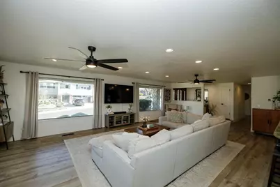 884 Hillswood Court, Oakdale, CA 95361 - Photo 12