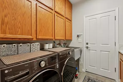 1040 Waterford Drive, West Sacramento, CA 95605 - Photo 32