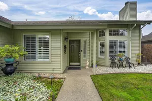 9455 Laguna Lake Way, Elk Grove, CA 95758 - Photo 10