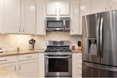 9455 Laguna Lake Way, Elk Grove, CA 95758 - Photo 28