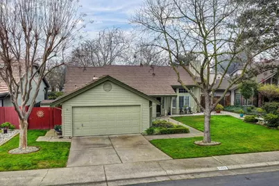 9455 Laguna Lake Way, Elk Grove, CA 95758 - Photo 6