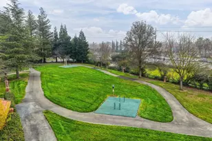 9455 Laguna Lake Way, Elk Grove, CA 95758 - Photo 86