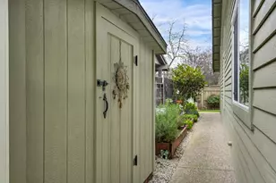 9455 Laguna Lake Way, Elk Grove, CA 95758 - Photo 72