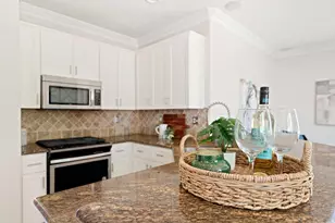 8240 Brewster Mill Cir, Antelope, CA 95843 - Photo 14