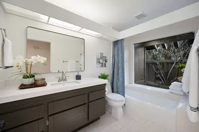 1828 Discovery Village Lane, Gold River, CA 95670 - Photo 32