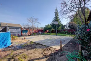 1197 S Minaret Ave, Turlock, CA 95380 - Photo 24