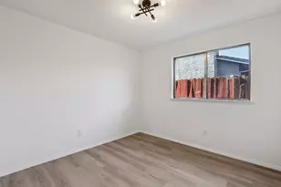 3985 Limestone Way, Sacramento, CA 95823 - Photo 18