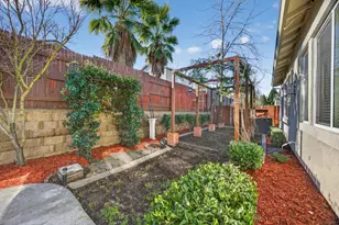 721 Bluestone Cir, Folsom, CA 95630 - Photo 46