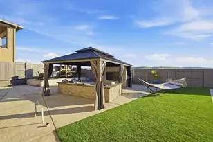 5057 Brooks Cir, Folsom, CA 95630 - Photo 8