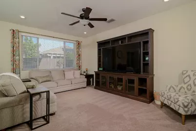 9523 Sauterne Way, Elk Grove, CA 95624 - Photo 8