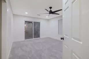 1402 Middleton St, Hanford, CA 93230 - Photo 26