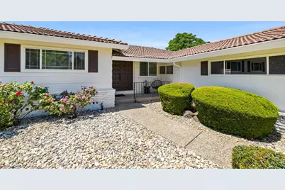 7170 Westmoreland Way, Sacramento, CA 95831 - Photo 8