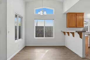988 Monterey St, Madera, CA 93637 - Photo 8