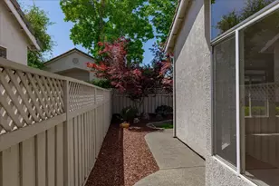 7736 Rosestone Ln, Roseville, CA 95747 - Photo 12