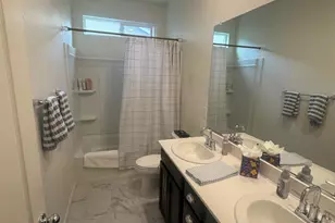 9475 Pasaje Pl, Elk Grove, CA 95624 - Photo 4