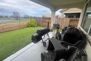 9475 Pasaje Pl, Elk Grove, CA 95624 - Photo 22