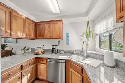 7437 Auburn Oaks Court #E, Citrus Heights, CA 95621 - Photo 6