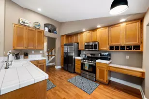 8810 Laguna Star Dr, Elk Grove, CA 95758 - Photo 12