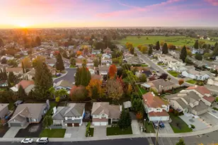 8810 Laguna Star Dr, Elk Grove, CA 95758 - Photo 68