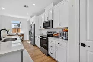 10196 N Solvita Wy, Elk Grove, CA 95757 - Photo 18