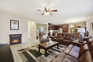 9532 Moss Hill Way, Sacramento, CA 95829 - Photo 10