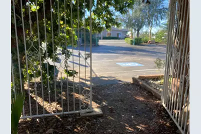 870 Hartnell Avenue, Redding, CA 96002 - Photo 4