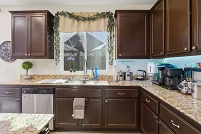 344 N Red Lion Way, Newman, CA 95360 - Photo 6