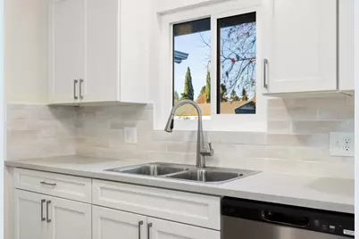 40 Lynda Avenue, Stockton, CA 95207 - Photo 8