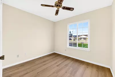 8127 Franciscan Way, Sacramento, CA 95823 - Photo 24