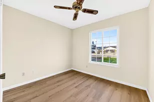 8127 Franciscan Way, Sacramento, CA 95823 - Photo 24