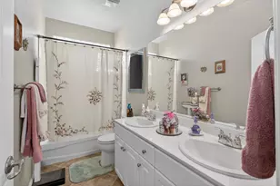 5849 Silver Oak Cir, Stockton, CA 95219 - Photo 20