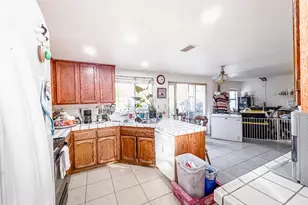 8518 Delahye Cir, Sacramento, CA 95828 - Photo 4