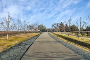 16025 E Harney Ln, Lodi, CA 95240 - Photo 20