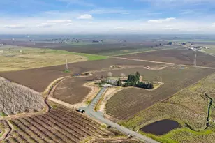 16025 E Harney Ln, Lodi, CA 95240 - Photo 4