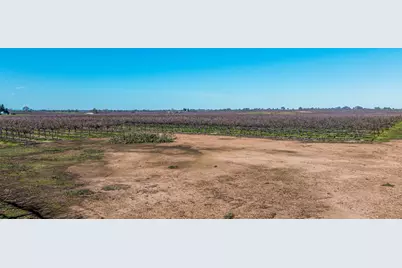 20075 E Kettleman Lane, Lodi, CA 95240 - Photo 14