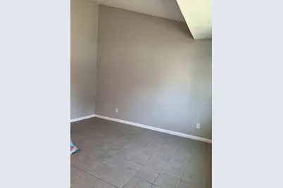 8603 Acapulco Way, Stockton, CA 95210 - Photo 12