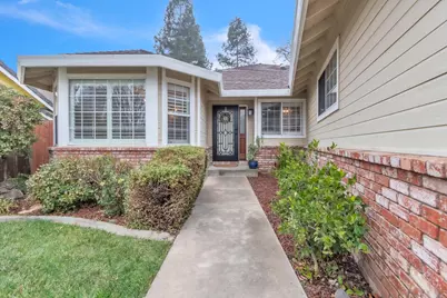 8833 Aquarius Avenue, Elk Grove, CA 95624 - Photo 2