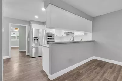 8833 Aquarius Avenue, Elk Grove, CA 95624 - Photo 10