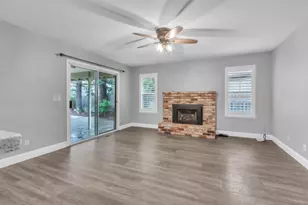 8833 Aquarius Ave, Elk Grove, CA 95624 - Photo 10