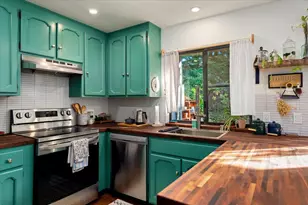 230 Foresthill Ave, Auburn, CA 95603 - Photo 10