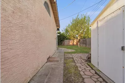 7442 Winkley Way, Sacramento, CA 95822 - Photo 24
