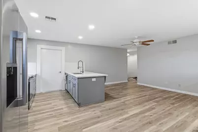 7442 Winkley Way, Sacramento, CA 95822 - Photo 10