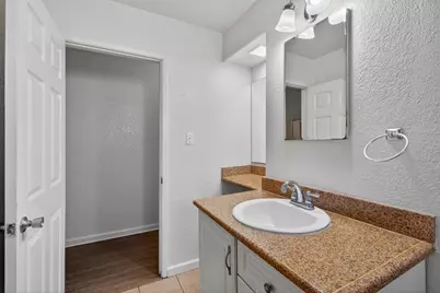 5213 Sitton Way, Sacramento, CA 95823 - Photo 22